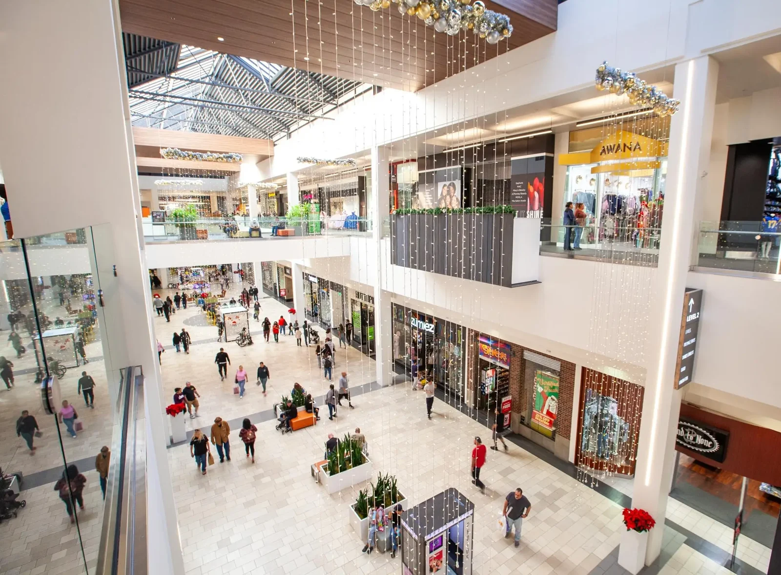Montclair Place 쇼핑몰 참고 사진